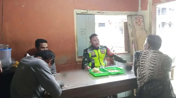 Babinsa Situjuah Ladang Laweh Ajak Warga Jaga Kebersihan