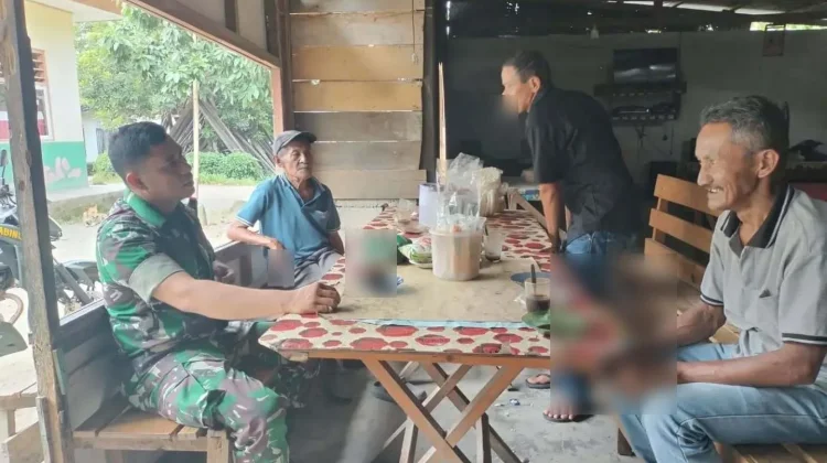 Babinsa Suliki Ajak Warga Taat Aturan Jaga Kerukunan