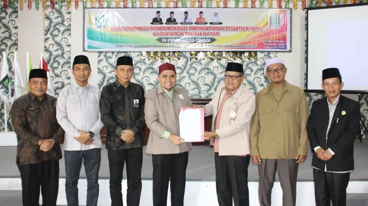 Tanah Datar Buka Jalan Santri Kuliah Timur Tengah