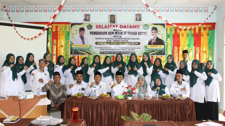 Kemenag Tanah Datar Bimbing Masa Depan Siswa Madrasah