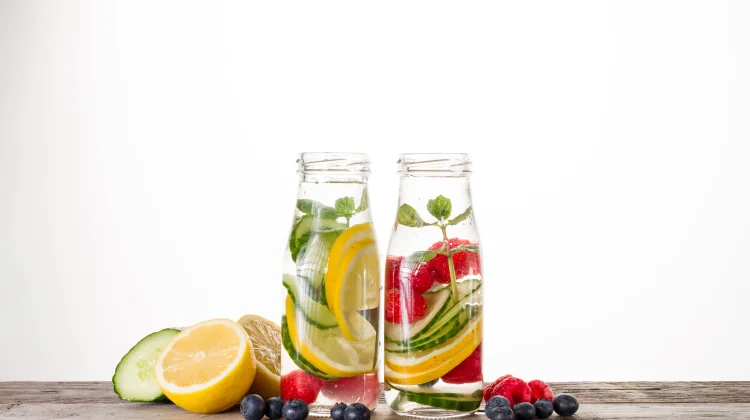 Infused Water, Minuman Segar dengan Sentuhan Buah