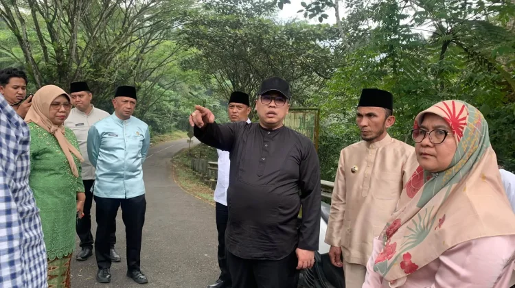 Tinjau Titik Rawan Kecelakaan, Wako Hendri Arnis Minta Rambu Segera Dipasang