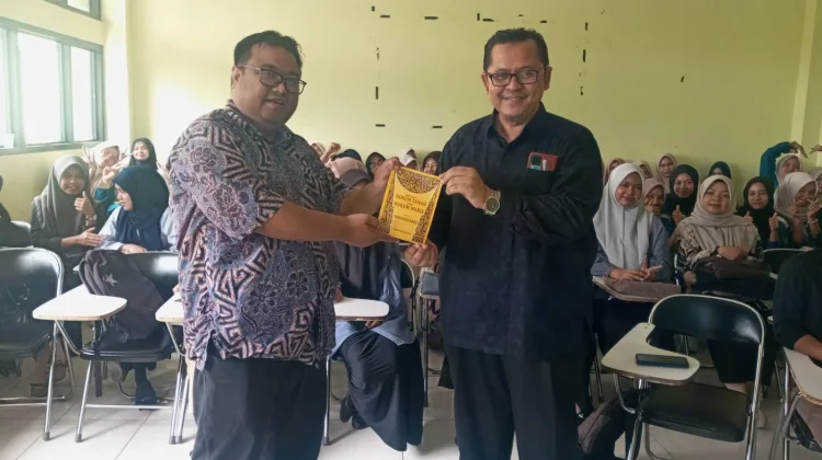 Mahasiswa UIN Bukittinggi Timba Ilmu Menulis Akademisi UKM