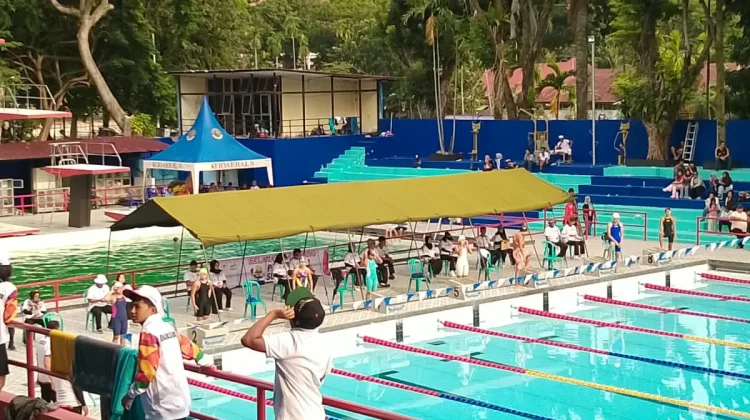 Renang Bukittinggi Sabet Emas 200 Meter Gaya Kupu Kupu