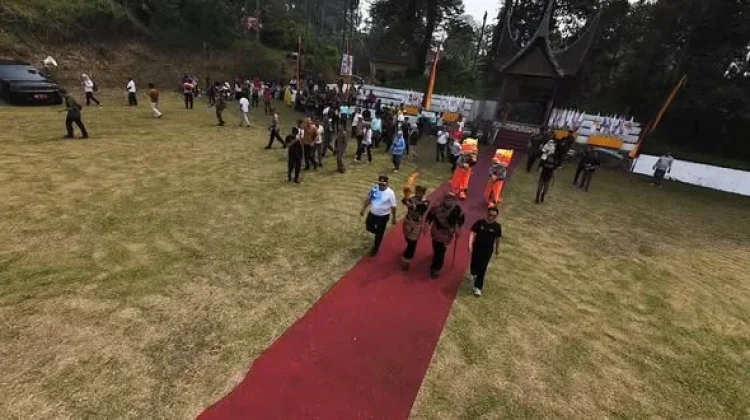 Api PORPROV XVI Sumbar 2026 Diambil di Pariangan