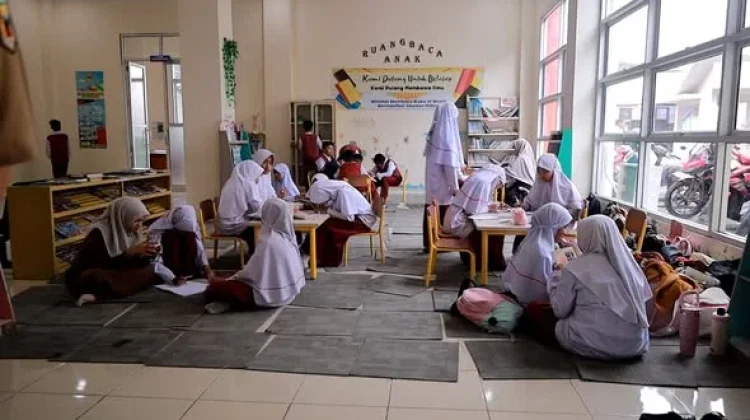SDIT Insan Madani Kunjungi Pustaka Daerah