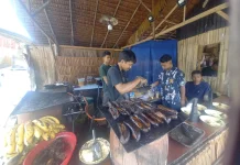 makanan tradisional yang legendaris pisang barasok