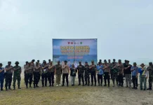 Indonesia ASRI di Agam, Lintas Instansi Kompak Bersihkan Pantai