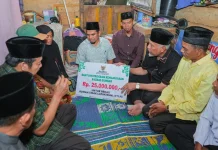 Gubernur Sumbar Serahkan Bantuan Bedah Rumah Warga Solok