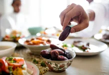 Kesalahan yang Sering Dilakukan saat Berbuka Puasa