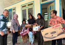 LKKS Padang Panjang Salurkan Bantuan Darurat untuk Korban Kebakaran
