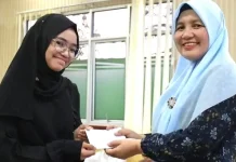 Dua Siswi MAN 2 Bukittinggi Borong Penghargaan Hafizah Terbaik