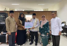BAZNAS Padang Panjang dan CSR Wardah Salurkan Dua Program Beasiswa