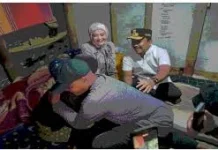 Safari Ramadan Tanah Datar, Wagub Vasko Salurkan Bantuan Warga Paninjauan X Koto