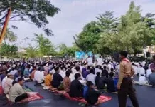 Sempat Diguyur Hujan, Salat Ied Balai Kota Payakumbuh Berlangsung Khidmat