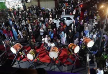 Ribuan Warga Padati Pasar Pusat, Semarakkan Malam Takbiran Idulfitri