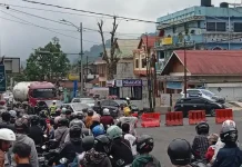 One Way, Jalur Lintas Padang-Bukittinggi Terus Dipadati Beragam Kendaraan