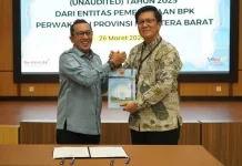 Serahkan LKPD kepada BPK RI Perwakilan Sumbar