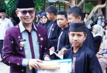 SMPN 3 Bukittinggi Berikan Reward Tabungan Haji Pelajar Terbaik