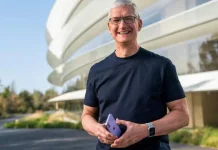 CEO Apple Tim Cook Ingatkan Pengguna Smartphone Kurangi Scroll, Nikmati Waktu di Du