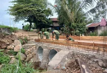 Pembangunan Jembatan Aramco di Jorong Kociak Capai 50 Persen!