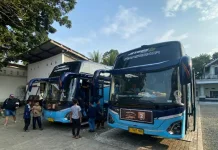 Ratusan Perantau Minang Serentak Kembali Menggunakan Bus Pulang Basamo