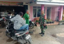 Babinsa Koramil 04/Luhak Ingatkan Warga Waspada Cuaca Ekstrem Sekitar