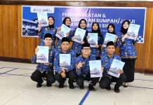 Ucapkan Sumpah, Sepuluh CPNS LPP RRI Bukittinggi Resmi Dilantik