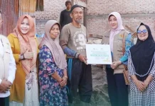 PKK dan Baznas Padang Panjang Bantu Korban Kebakaran Tanah Hitam