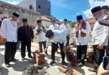 Ahlul Badrito Resha Bangun Musholla Salimah Warisan Bagindo Tuni di Tengah Sawah