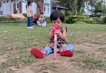 Tips Mengasuh Balita Perempuan Usia Satu Tahun
