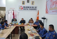 Rapat Internal, Bawaslu Padang Fokus Penguatan Informasi Publik