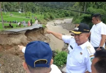 Turun ke Lapangan, Bupati Pasaman Tinjau Banjir Simpang Alahan Mati