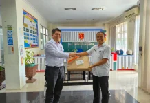 Diskominfo Agam Serahkan 8 unit Starlink pada 7 Sekolah, dan 1 Puskesmas