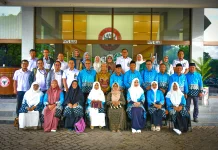PT Semen Padang Lepas 20 Calon Jemaah Haji Karyawan dan Pensiunan Tahun 2026