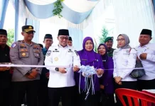 Bupati Launching Posyandu Mawar Merah 6 SPM dan Resmikan Sekolah Lansia Semarak