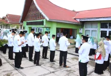 Apel Khidmat Kemenag Tanah Datar Tekankan Disiplin ASN Pesantren