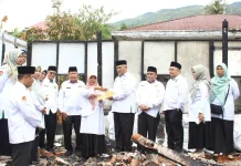 Kemenag Tanah Datar Salurkan Bantuan Kebakaran Batipuh Selatan