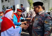 Air Mata Doa Iringi Keberangkatan Jamaah Haji Bukittinggi 1444 H / 2026 M