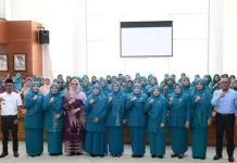 Ketua TP PKK Bukittinggi Lantik Ketua PKK Mandiangin Koto Selayan dan Guguak Panja