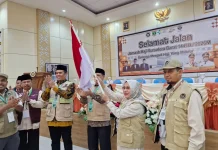 Jemaah Haji Kloter 7 Resmi Diserahkan, Jama'ah Haji Bukittinggi Menuju Baitullah