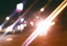 Cara Mengatasi Silau saat Berkendara di Malam Hari