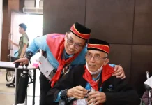 Polisi Robi Purnama Persembahkan Gaji Pertama Demi Haji Orang Tua