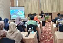 Guru Bukittinggi Menjadi Teladan Larangan Merokok di Sekolah