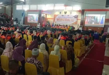 UFDK Bukittinggi Wisuda 362 Tenaga Kesehatan Siap Mengabdi