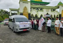 Sekda Agam Lepas JEmaah Calon Haji Kloter 14 Embarkasi Padang