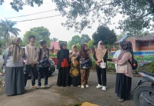 Ketua Harian Kwarcab Pramuka Padang Panjang Tinjau Perjusami SMAN 1