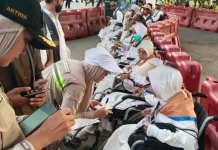 Kloter PDG 07 Siagakan Layanan Khusus bagi Jemaah Risiko Tinggi