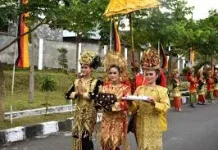 Peran Penting Perempuan Minang sebagai Pewaris Budaya