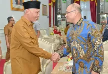 Gubernur Sumbar Siap Kerjasamakan Hilirisasi Gambir dengan India